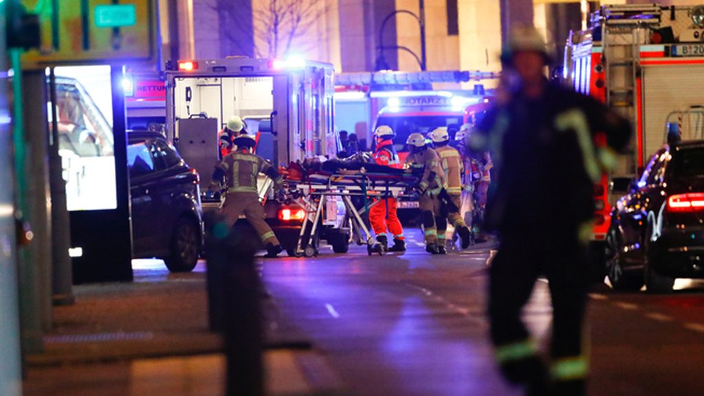 Un camión arrolla a varias personas en un mercado navideño de Berlín