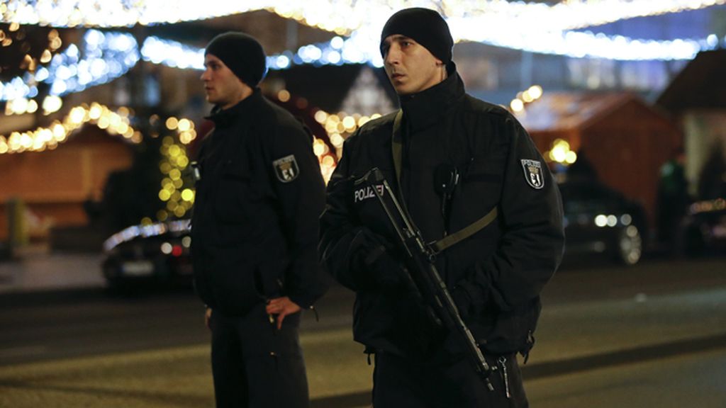 Un camión arrolla a varias personas en un mercado navideño de Berlín