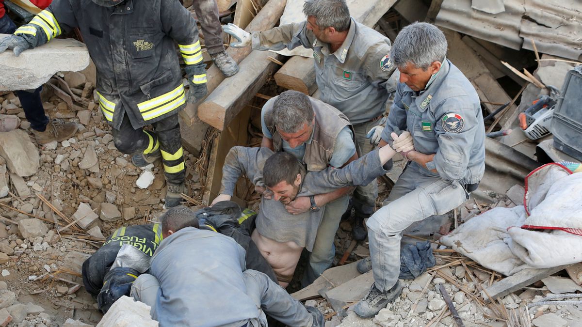 Un terremoto de magnitud 6  sacude el centro de Italia