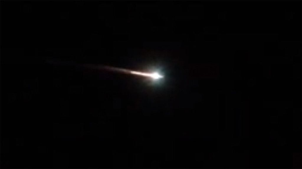 Un misterioso objeto brilla en Australia