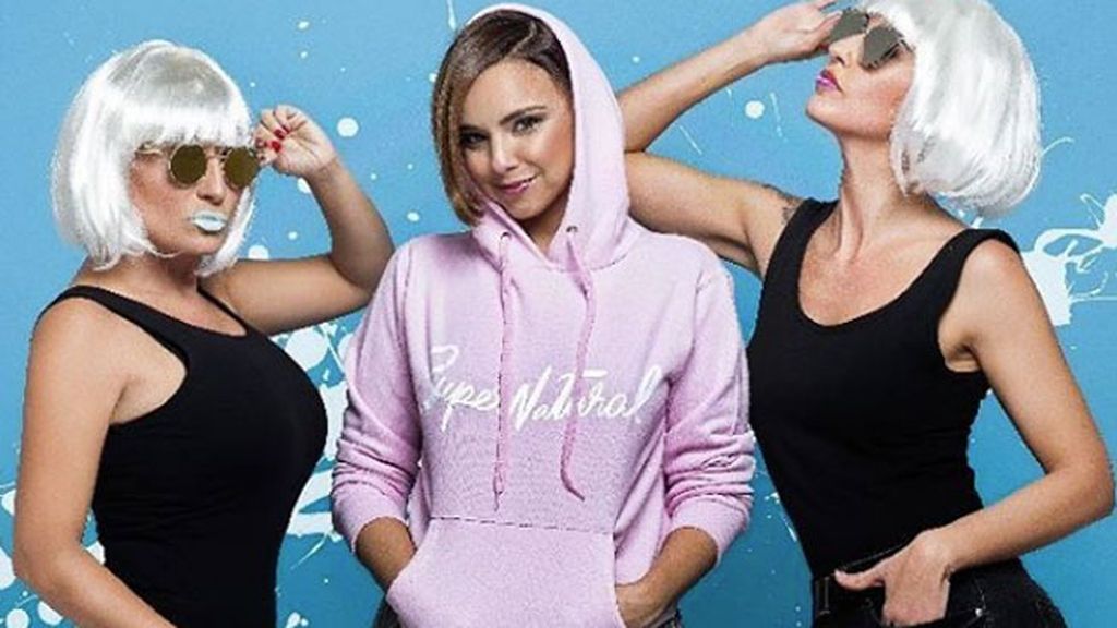 Chenoa diseña para #chenoistas: sus frases top en sudaderas, camisetas ¡y en bragas!