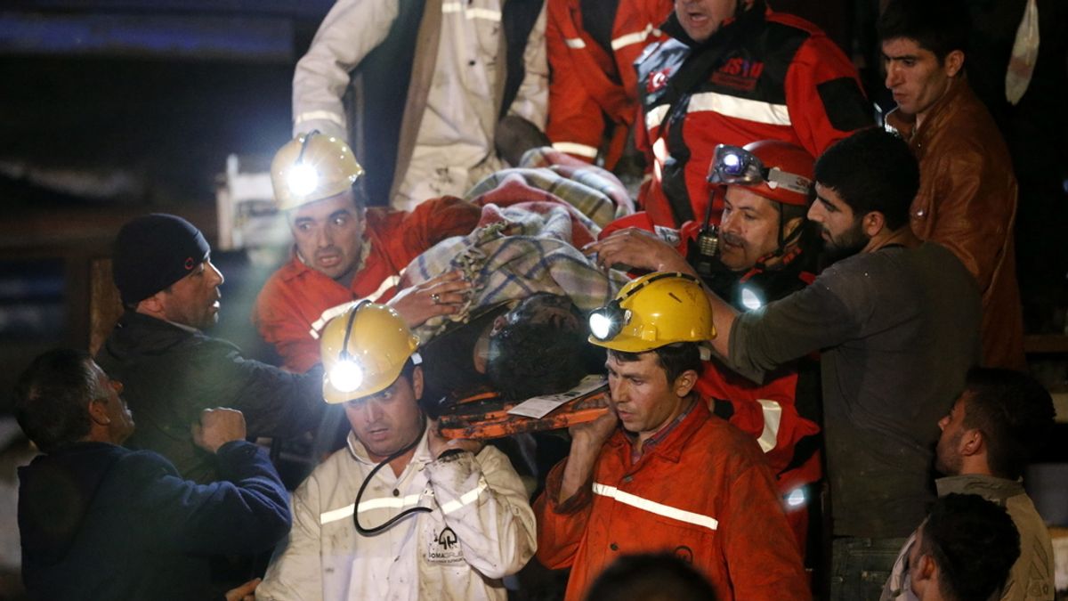 Más de doscientos muertos por la explosión de una mina en Turquía