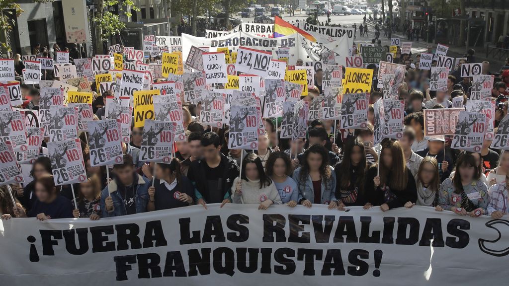 La huelga contra las 'reválidas' de la Lomce moviliza a estudiantes de toda España