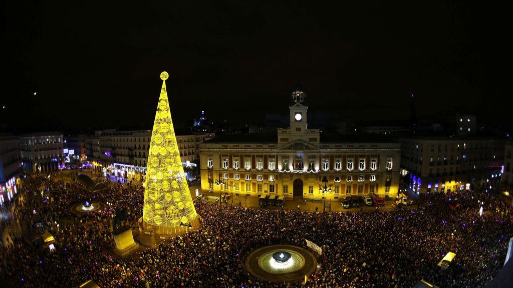 Madrid celebra la llegada de 2016 en la Puerta del Sol