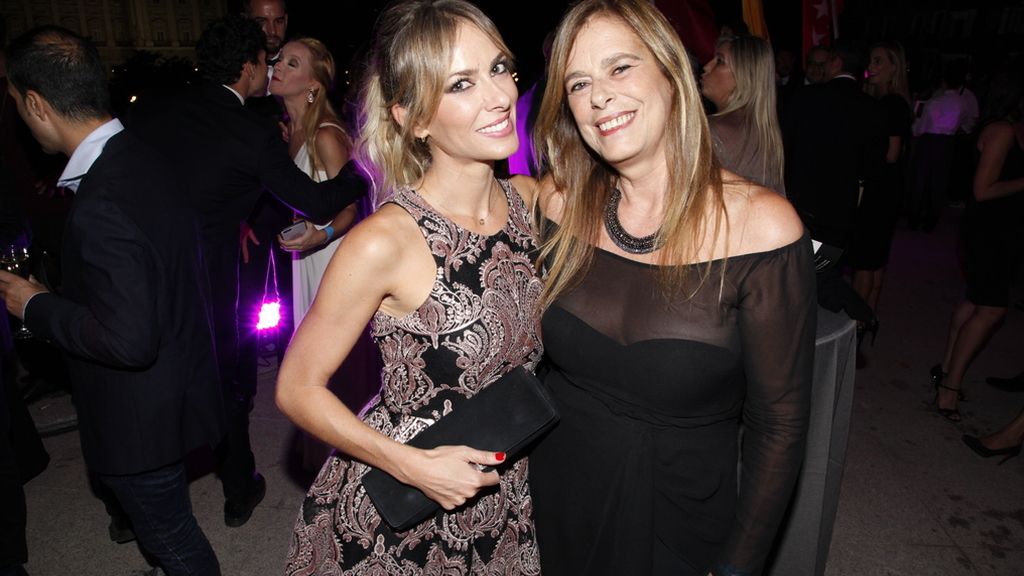 Kira Miró acudió al estreno junto a su madre