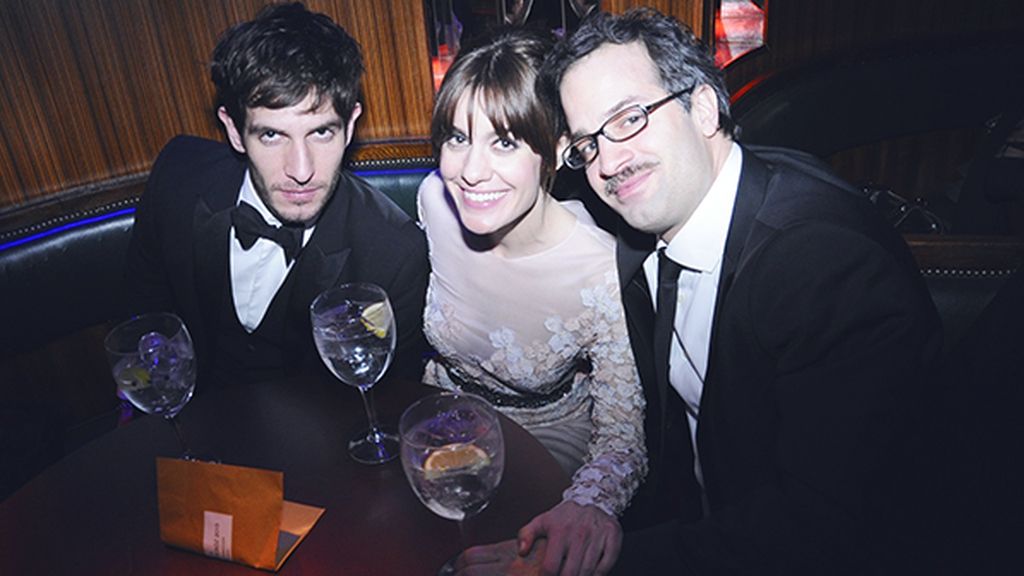 Quim Gutiérrez y Alexandra Jiménez disfrutando entre amigos de la noche madrileña en Chicote