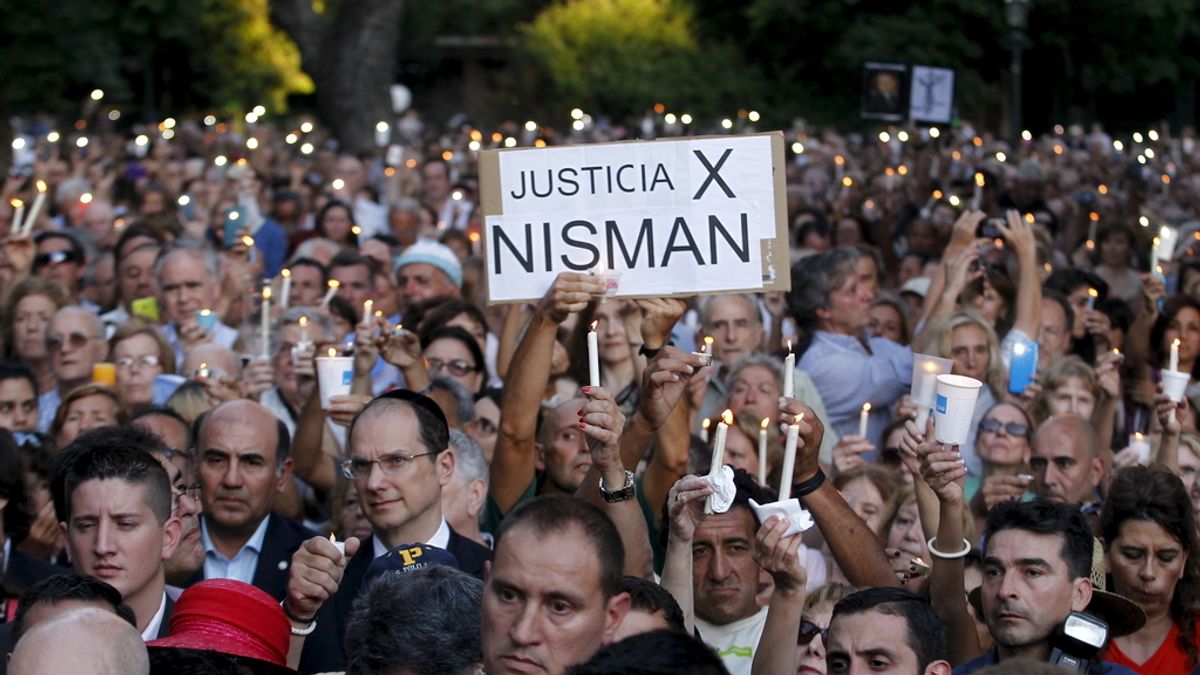 Miles de personas recuerdan a Nisman en el aniversario de su muerte