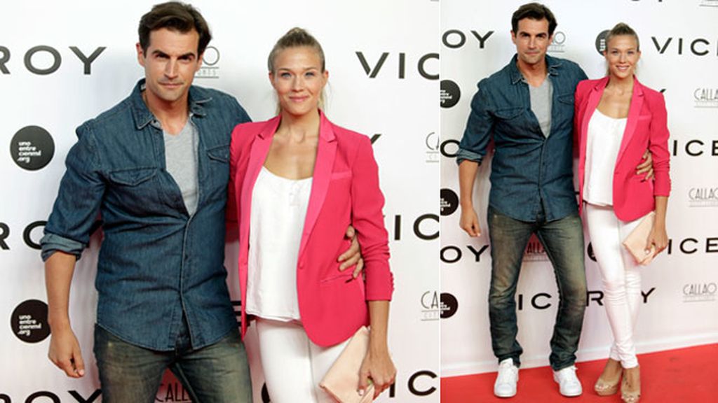 Álex Adróver y Patricia Montero: él apostó todo al vaquero y ella al blanco