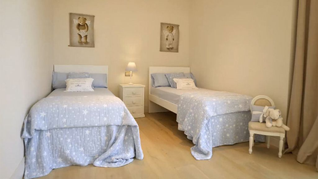 La actriz enseña su hogar a Fabiola