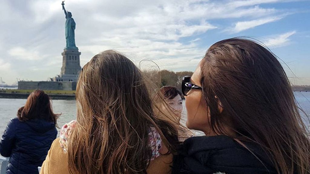 Besos, paseos y muchas compras: el viaje a Nueva York de los Busta-Paula, en fotos
