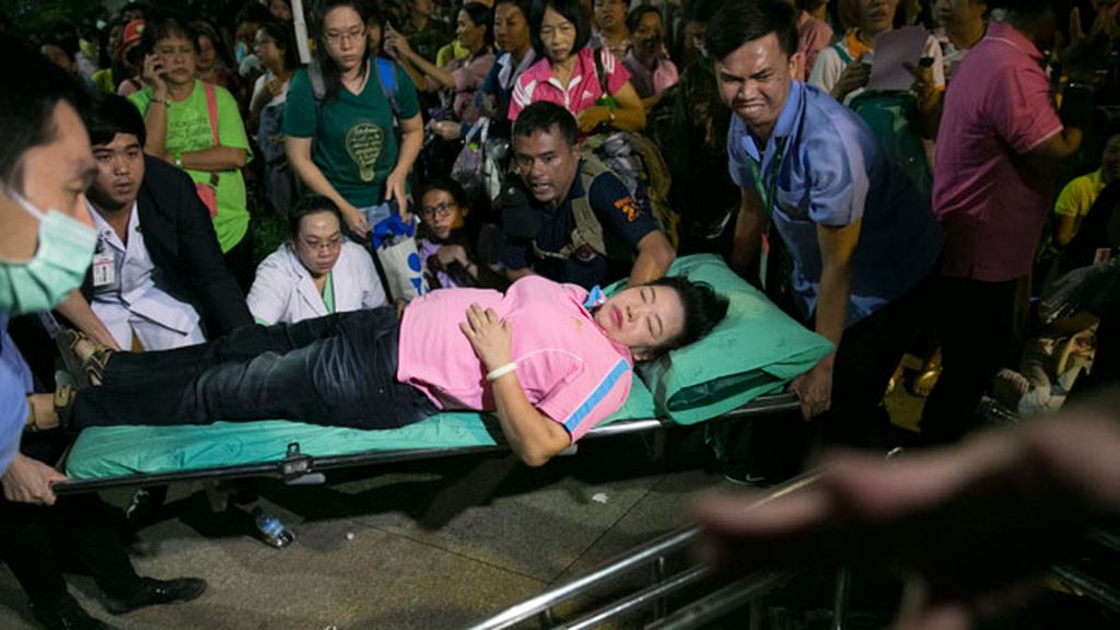Los tailandeses lloran la muerte de Bhumibol, su rey durante 70 años.