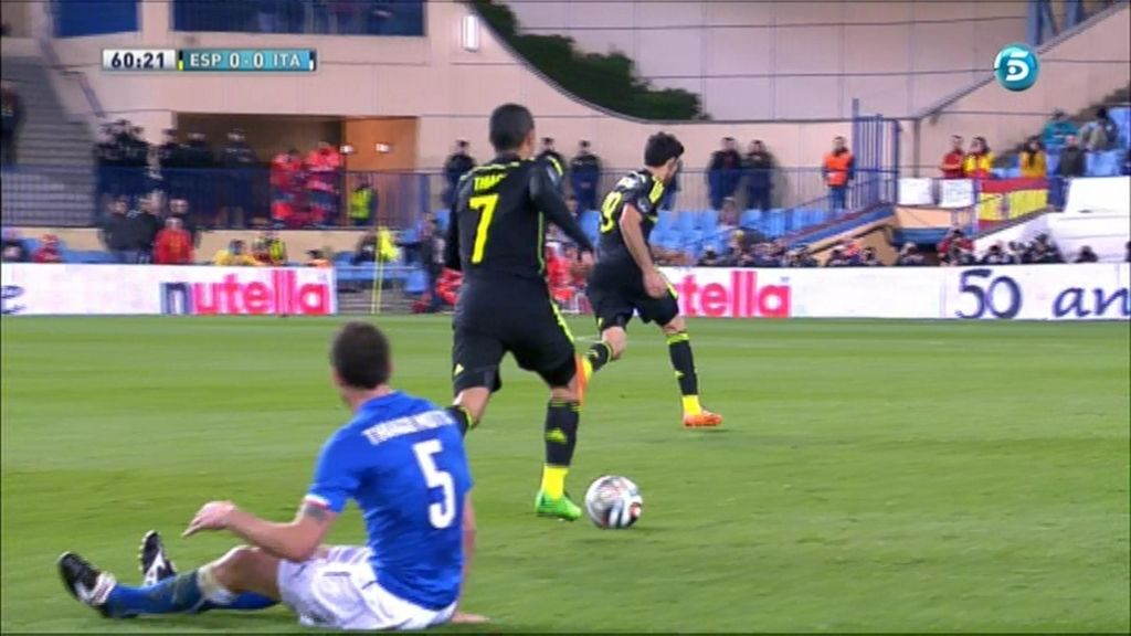 Thiago llevó la manija de La Roja en la primera parte