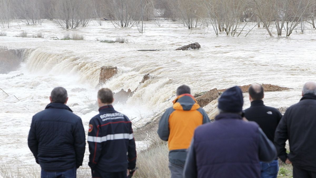 1.500 evacuados en Zaragoza la mayor inundación de la última década
