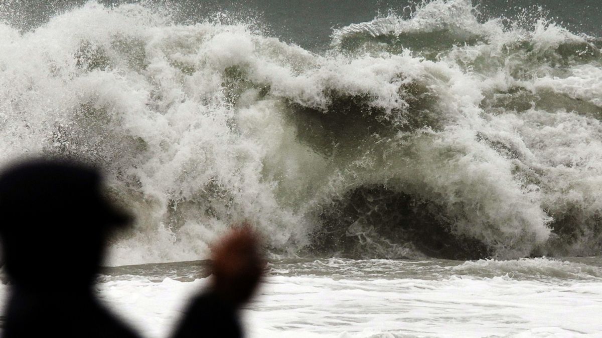 Olas de más de 7 metros en Santander