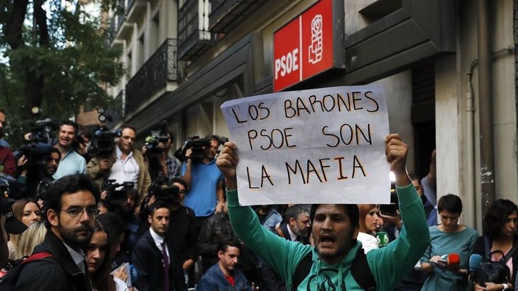 PSOE, manifestación de los militantes socialistas