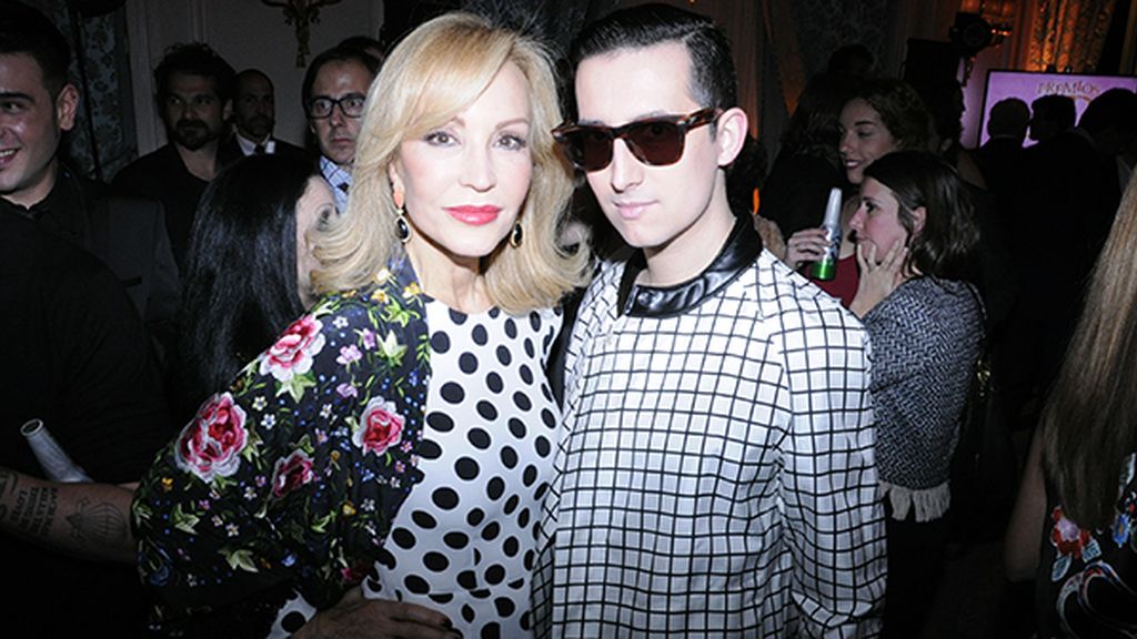 Con Carmen Lomana, vestida de Dolce & Gabbana