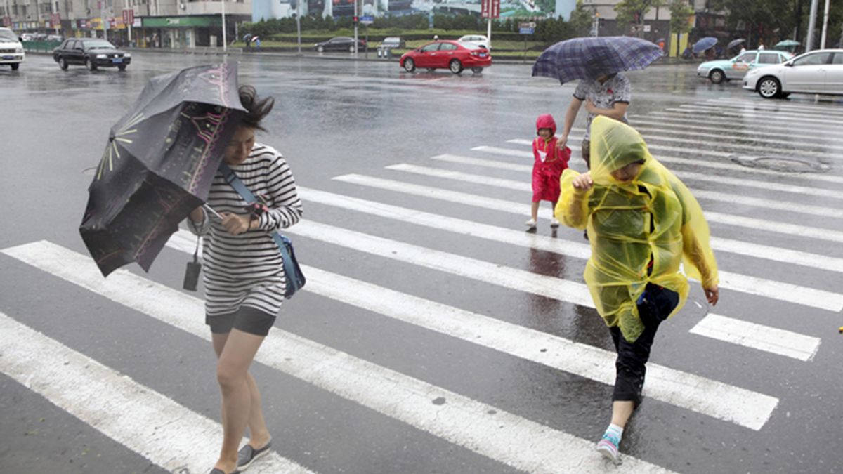 Llega el tifón 'Chan-Hom' a la costa este de China