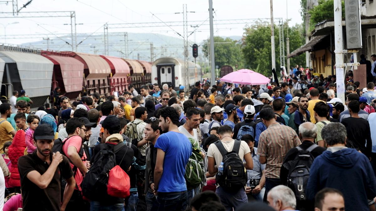 Miles de inmigrantes cruzan los Balcanes para intentar llegar a la zona Schengen