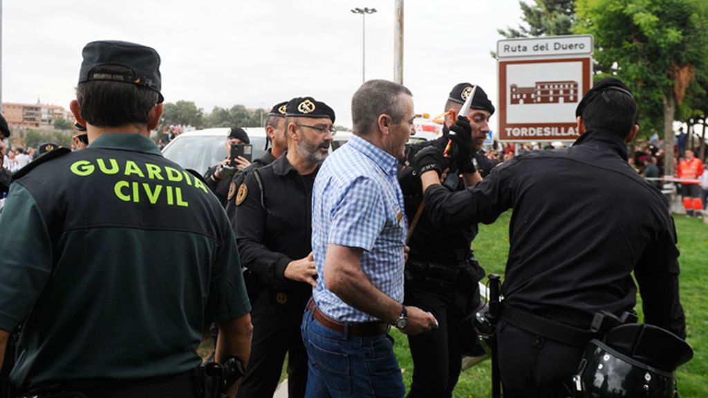 A golpes en Tordesillas por el ‘Toro de la Peña’