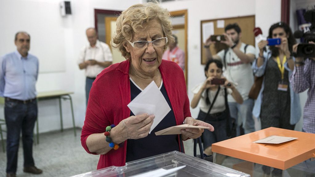 Manuela Carmena ha sido la más madrugadora de todos los representantes políticos