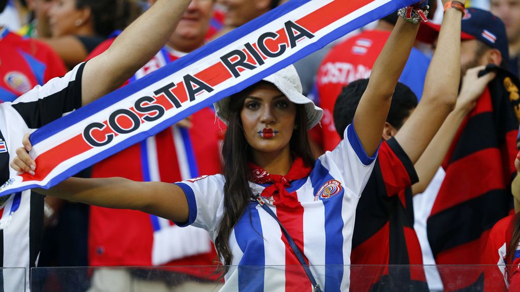 La hinchada de Costa Rica se preparaba para hacer historia
