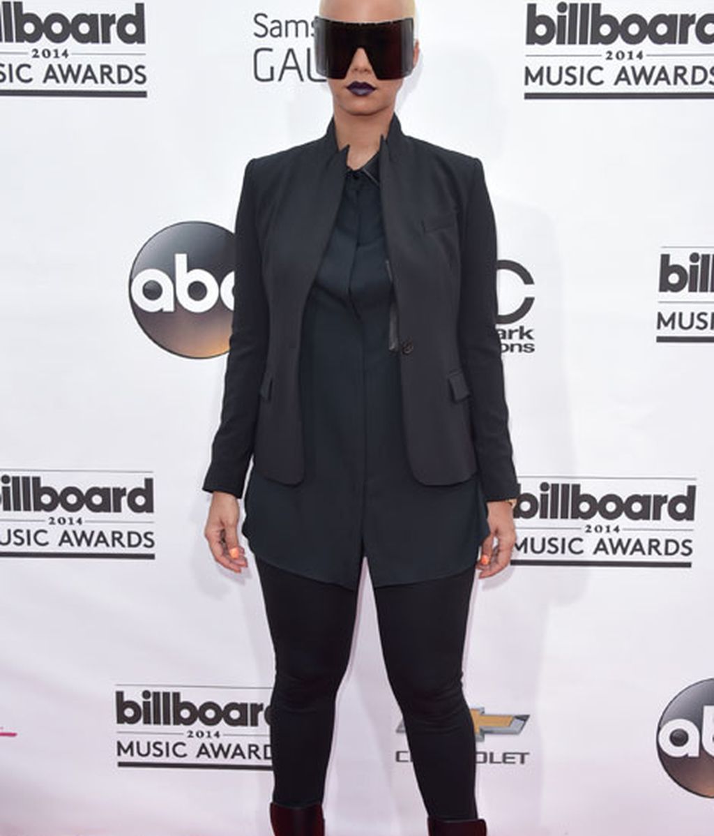 Amber Rose con 'total look' negro