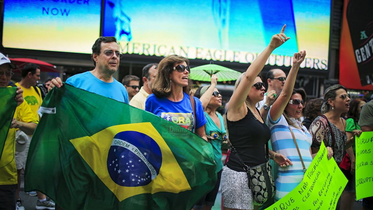 Protesta de la clase media alta contra Dilma Rousseff en Brasil