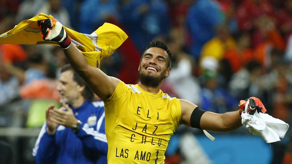 Romero se convirtió en el héroe del día al detener dos penaltis