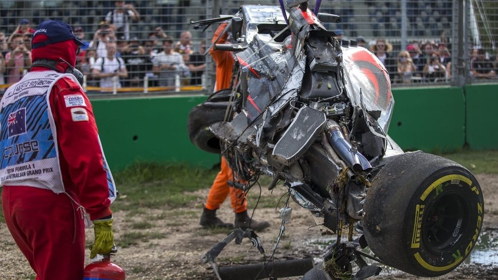 El impactante accidente de Fernando Alonso, en imágenes