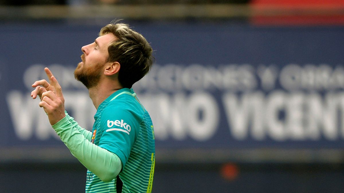 Leo Messi celebra uno de los tantos anotados ante Osasuna