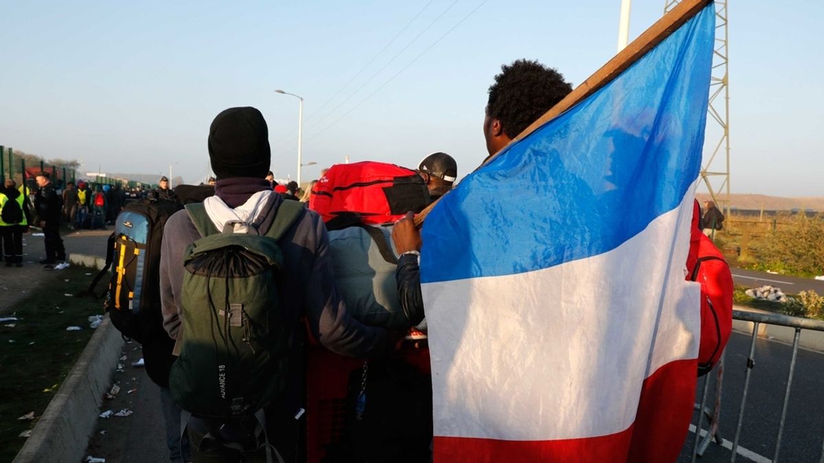 Inmigrantes en el campamento ilegal de Calais