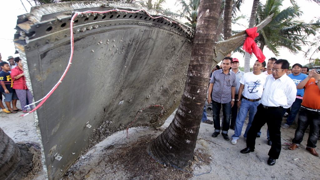 Hallan supuestos restos del vuelo MH370 en Mozambique