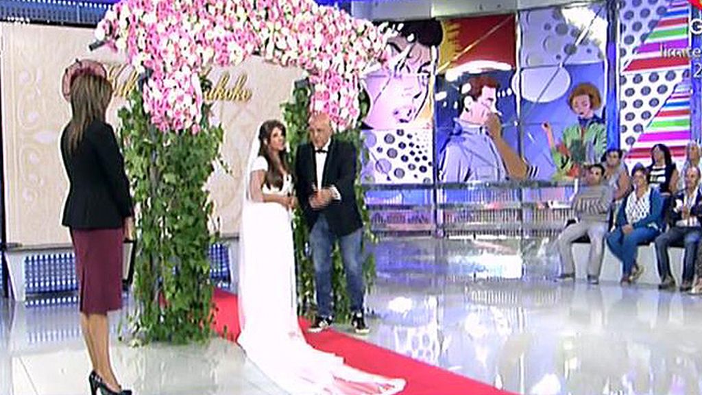 'Sálvame' imagina cómo será la boda de su colaborador