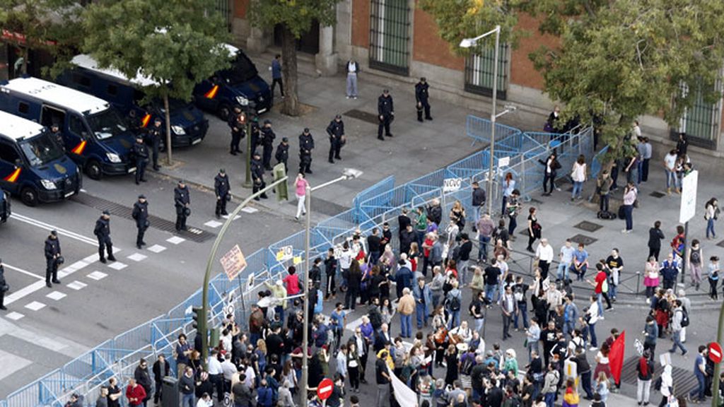 Rodea al Congreso, investidura de Rajoy