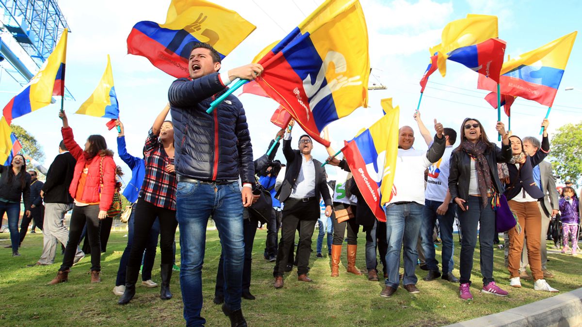 Ciudadanos colombianos a favor de los acuerdos de paz