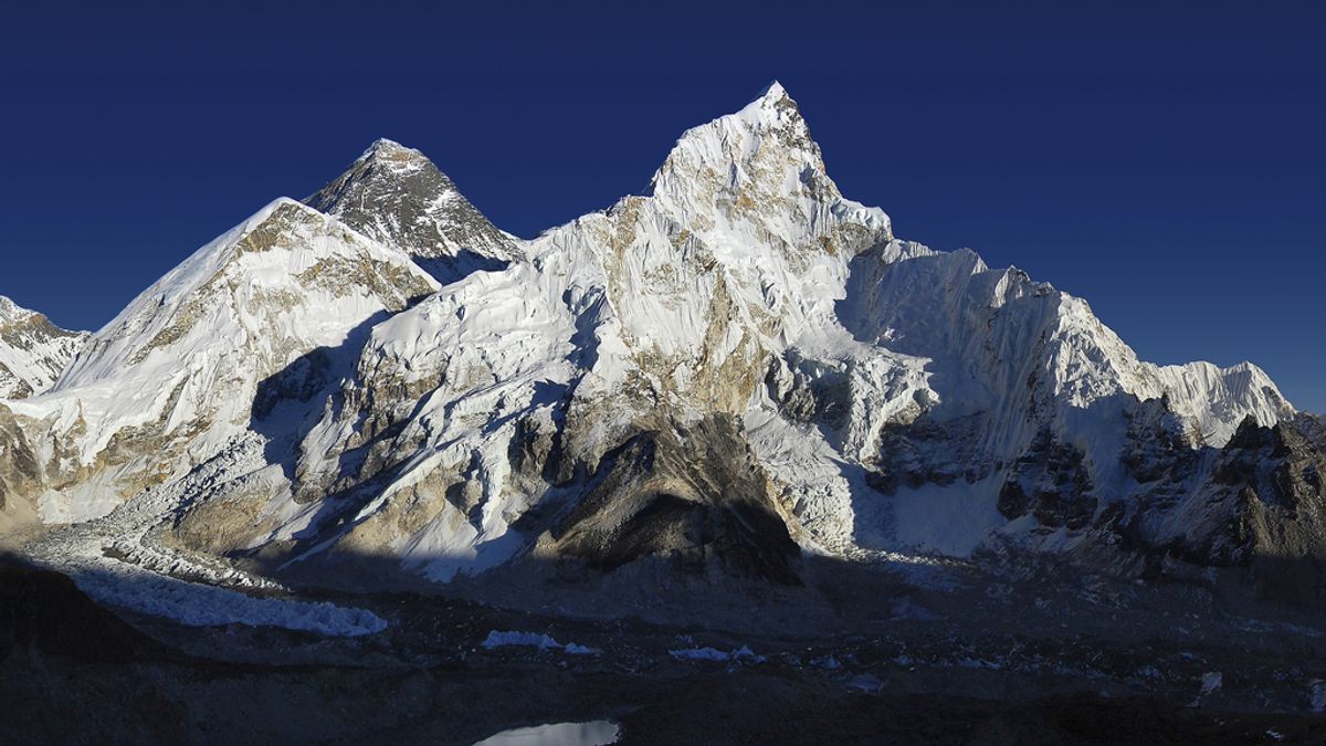 Seis muertos en una avalancha en el monte Everest