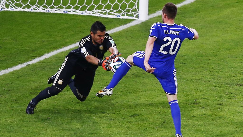 Romero le sacó una clarísima a Hajrovic