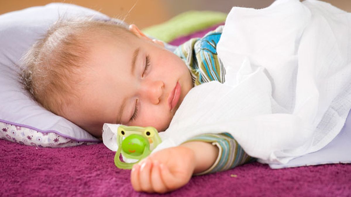 Bebé. Las seis cosas extrañas que hace el cuerpo cuando dormimos