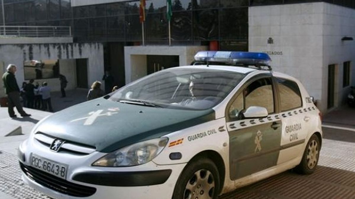 Coche guardia civil