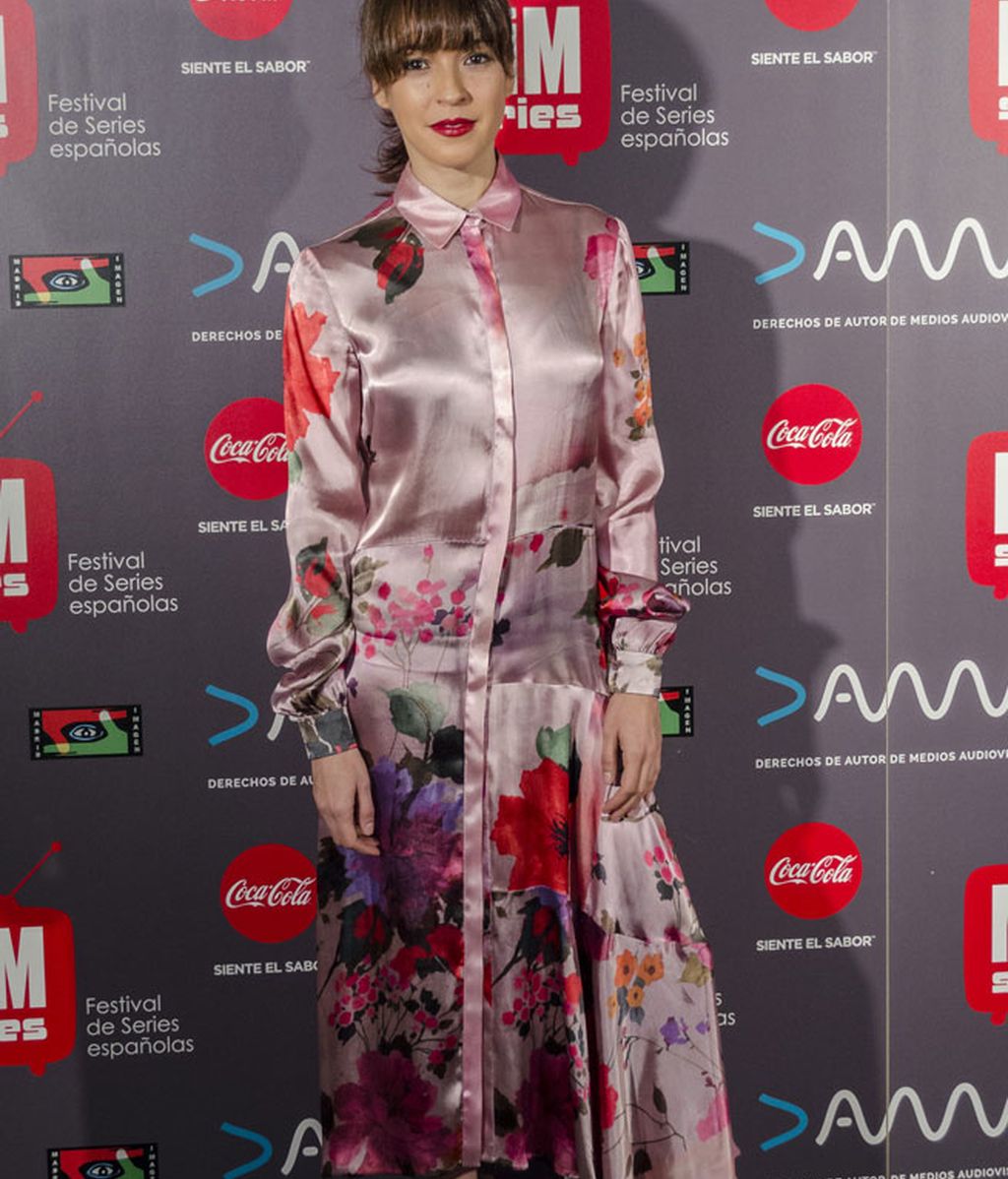 El estampado floral de Verónica Sánchez puso el toque de color