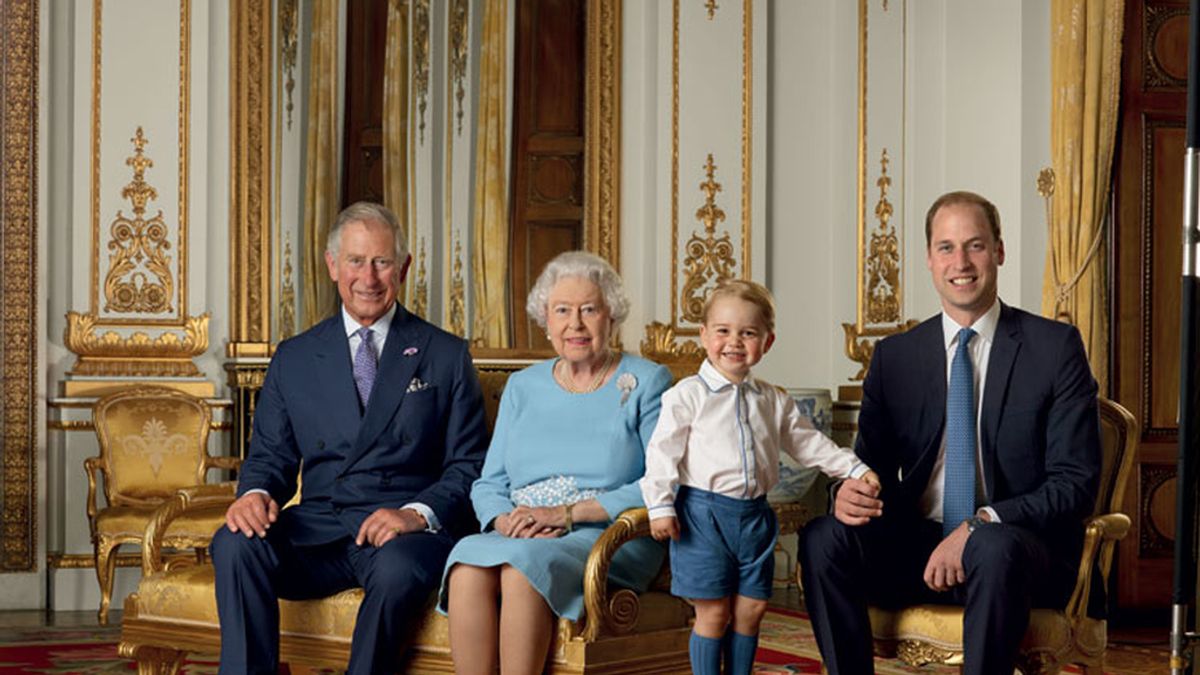 El príncipe George protagoniza su primer sello real