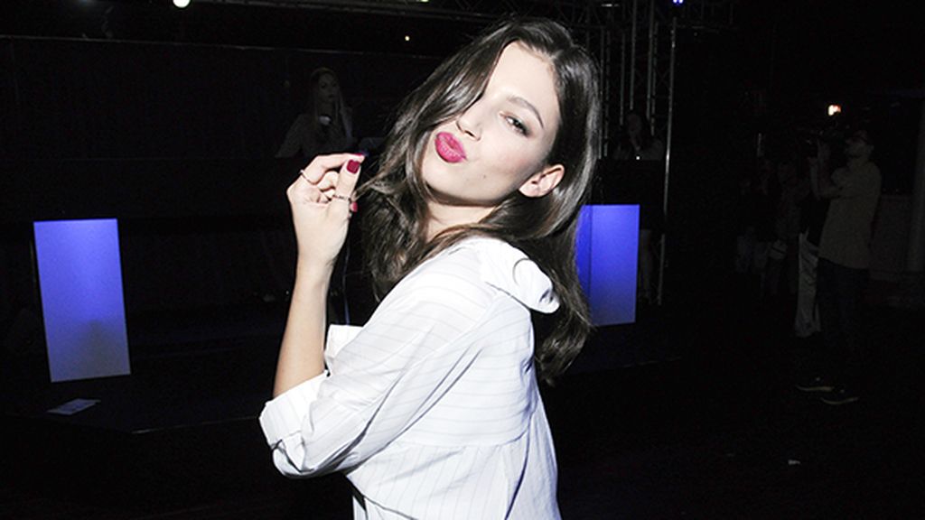 Úrsula Corberó no se ha podido estrenar mejor como blogger en "Glamour"