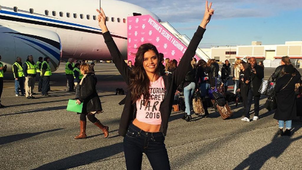 Las protagonistas del desfile viajan a París