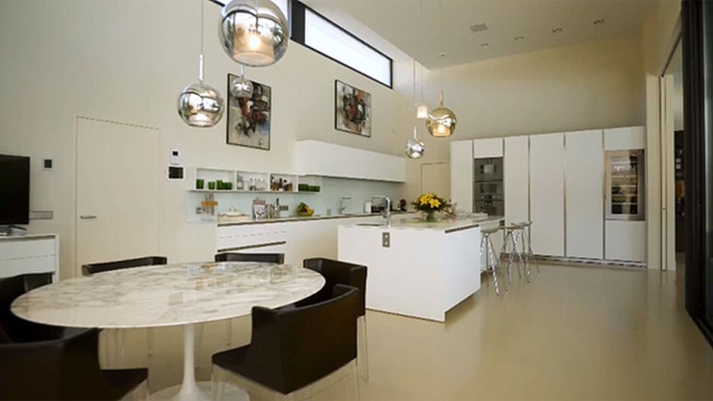 La actriz enseña su hogar a Fabiola