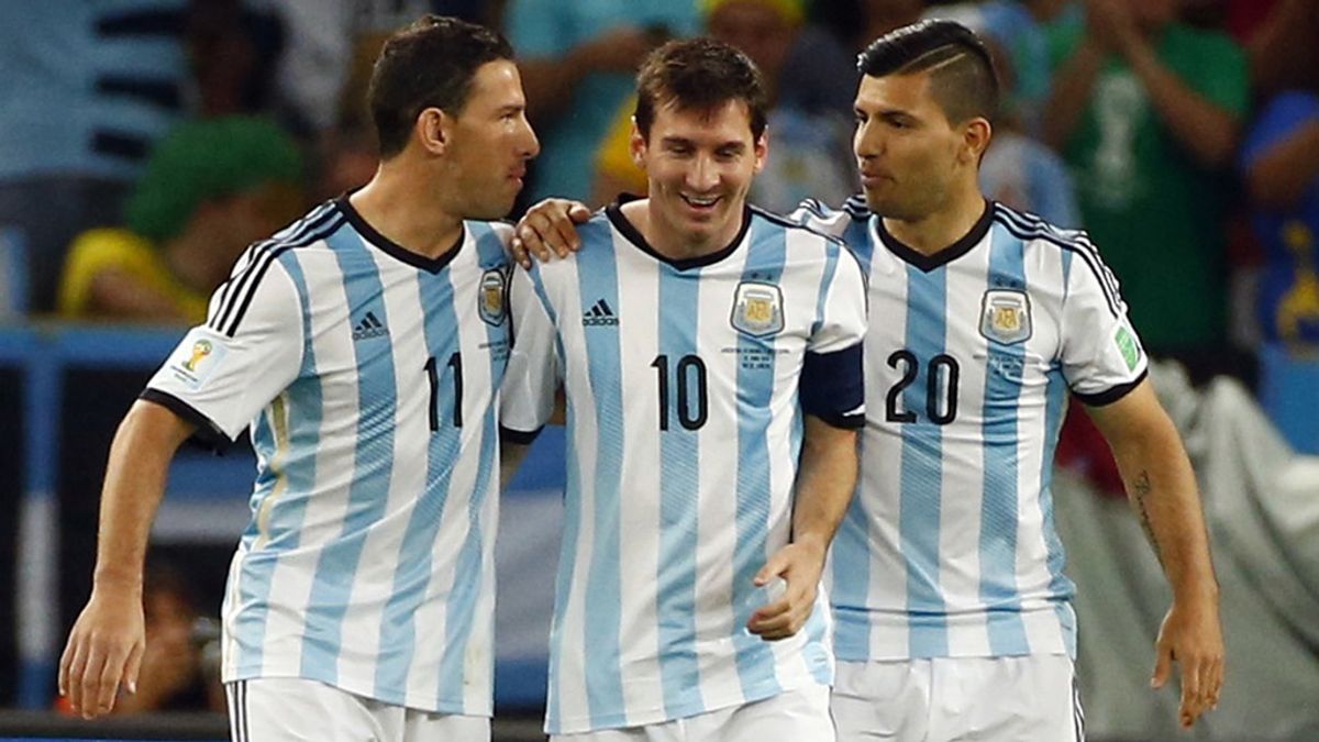 Maxi, Messi y Kun se juntan tras adelantarse Argentina