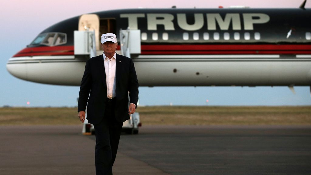 Donald Trump, una campaña aérea