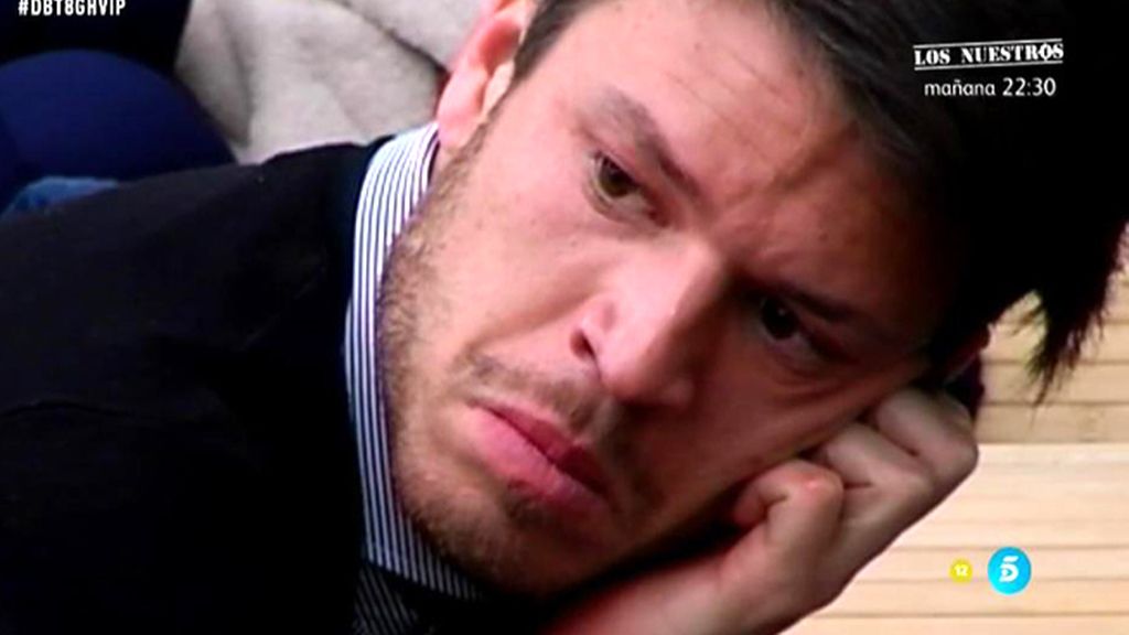 Solo y sin ganas de levantarse de la cama