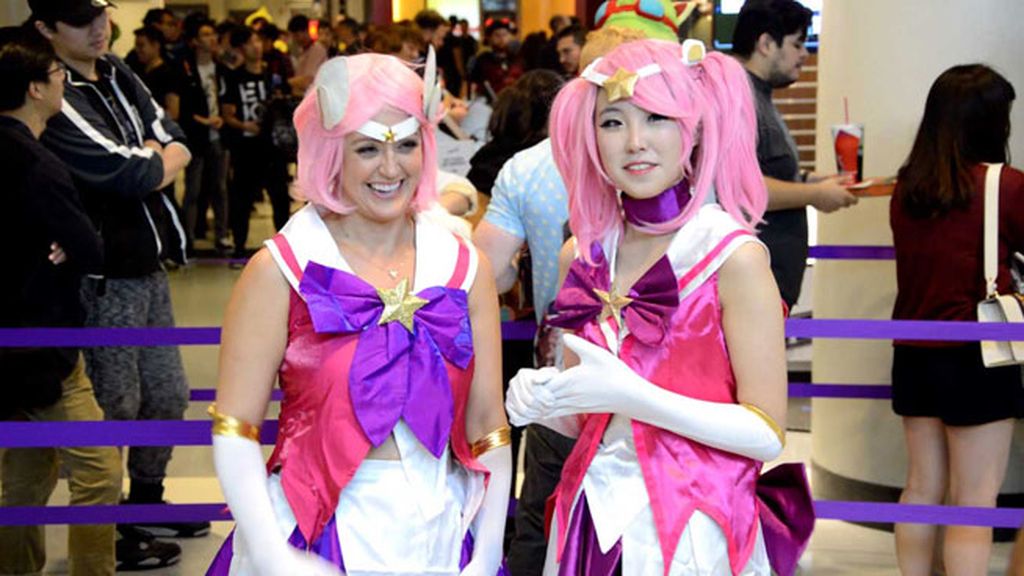 Los cosplayers de LoL compiten con las caracterizaciones de Halloween en Los Ángeles