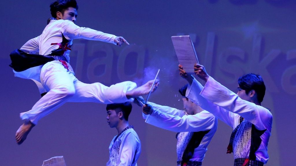 Tributo en Corea del Sur por el 63º aniversario del armisticio