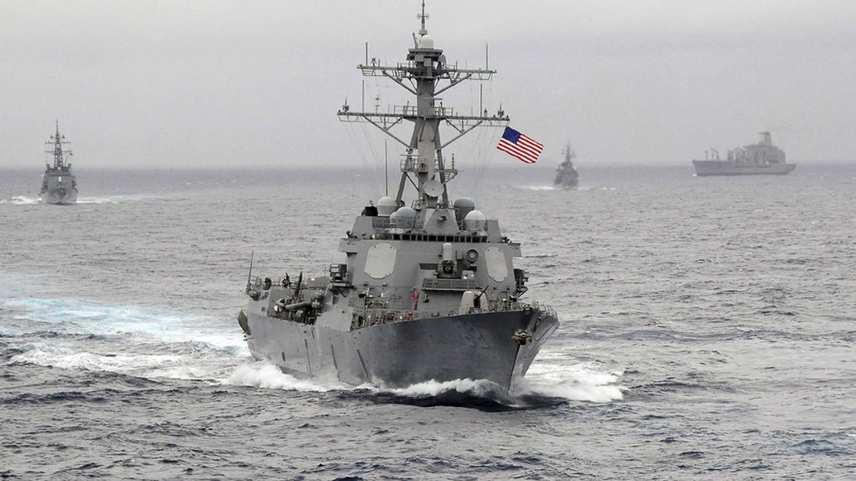 China emite una advertencia a un barco de EEUU tras entrar "ilegalmente" en sus aguas